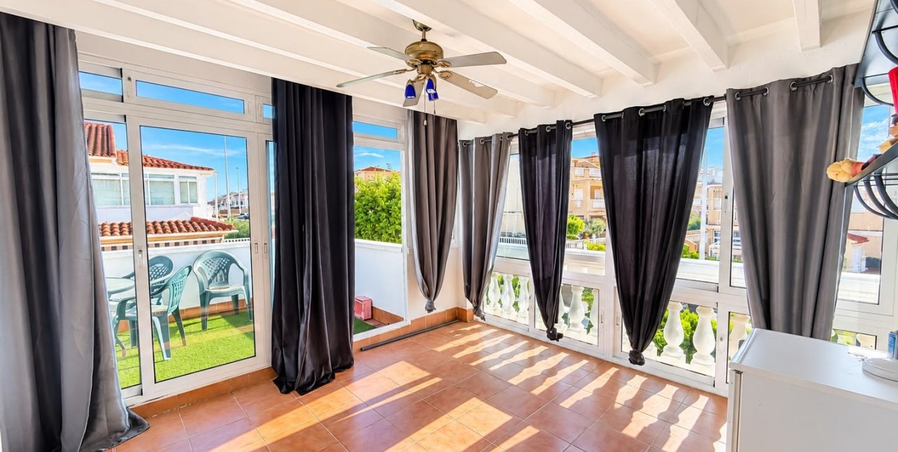 Resale - Townhouse -
Orihuela Costa - Playa Flamenca
