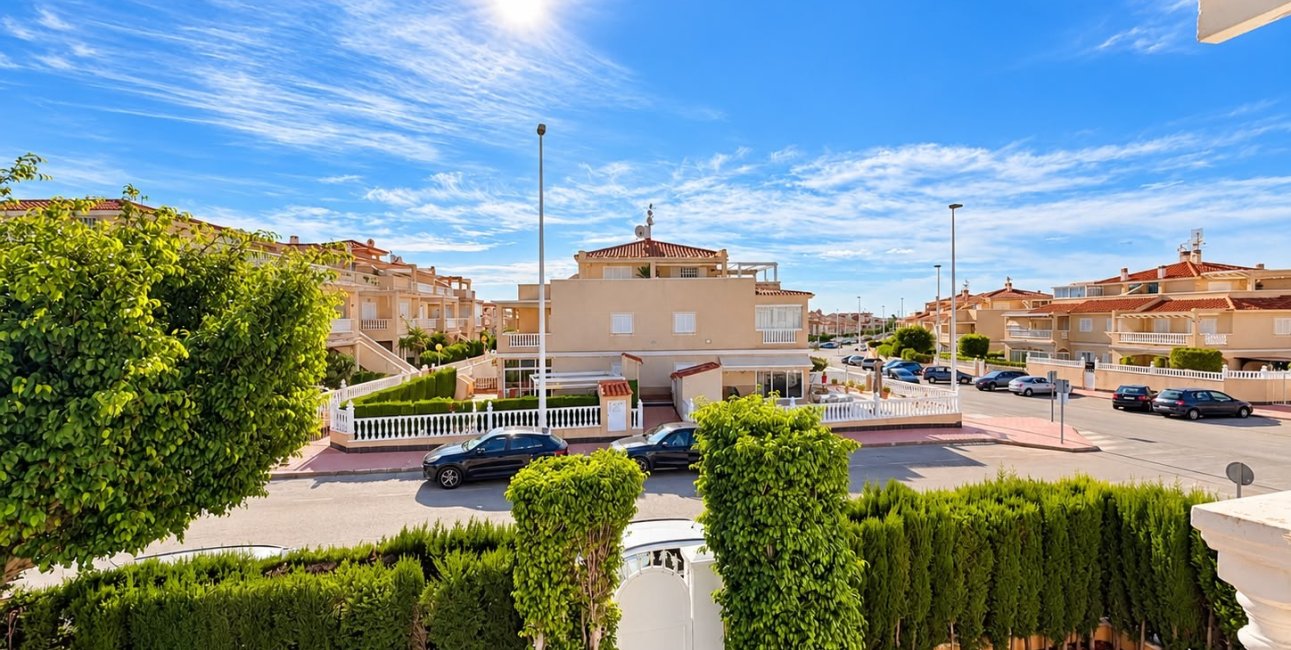 Resale - Townhouse -
Orihuela Costa - Playa Flamenca