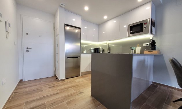 Resale - Apartment / flat -
Orihuela Costa - Villamartin
