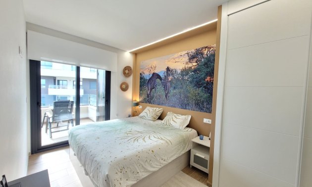 Resale - Apartment / flat -
Orihuela Costa - Villamartin