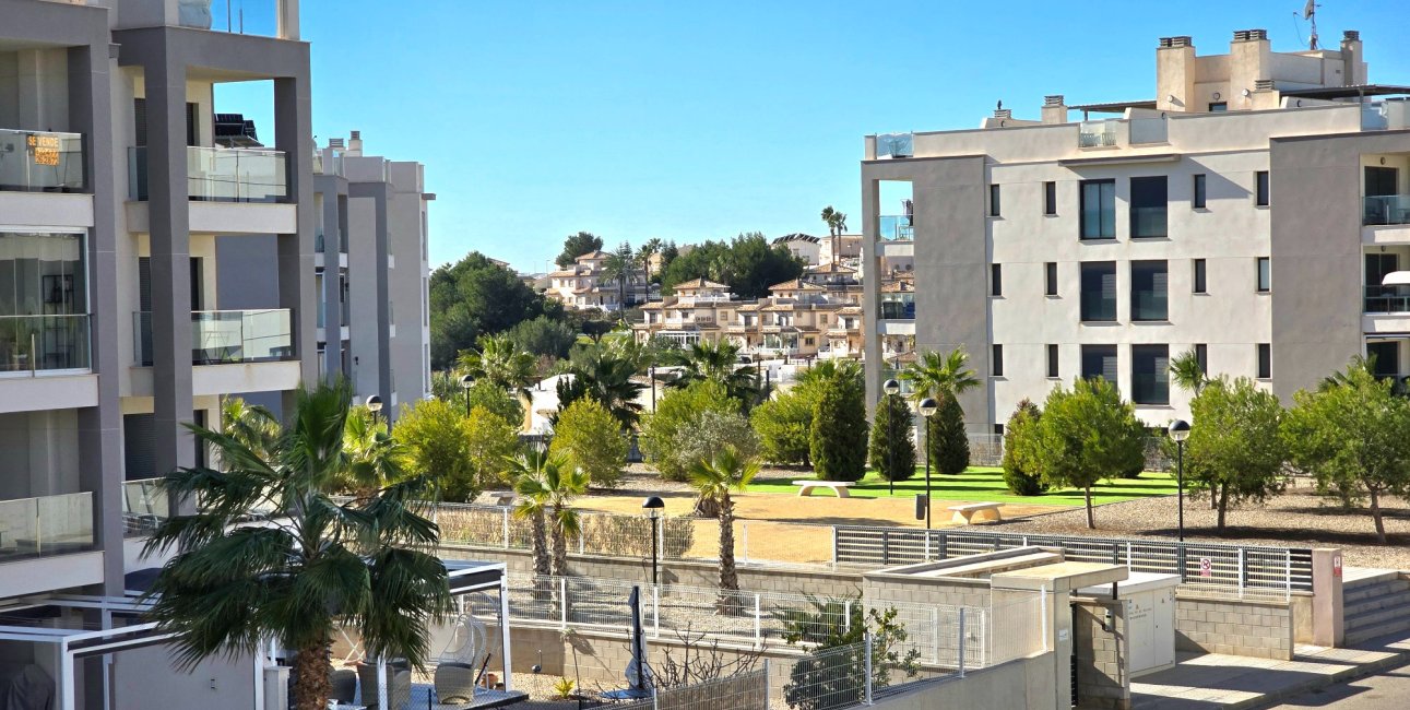 Resale - Apartment / flat -
Orihuela Costa - Villamartin
