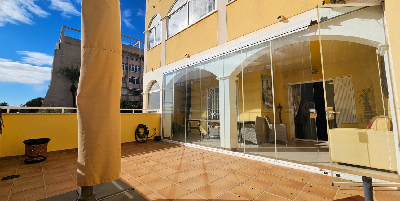 Resale - Apartment / flat -
Torrevieja - Torreblanca