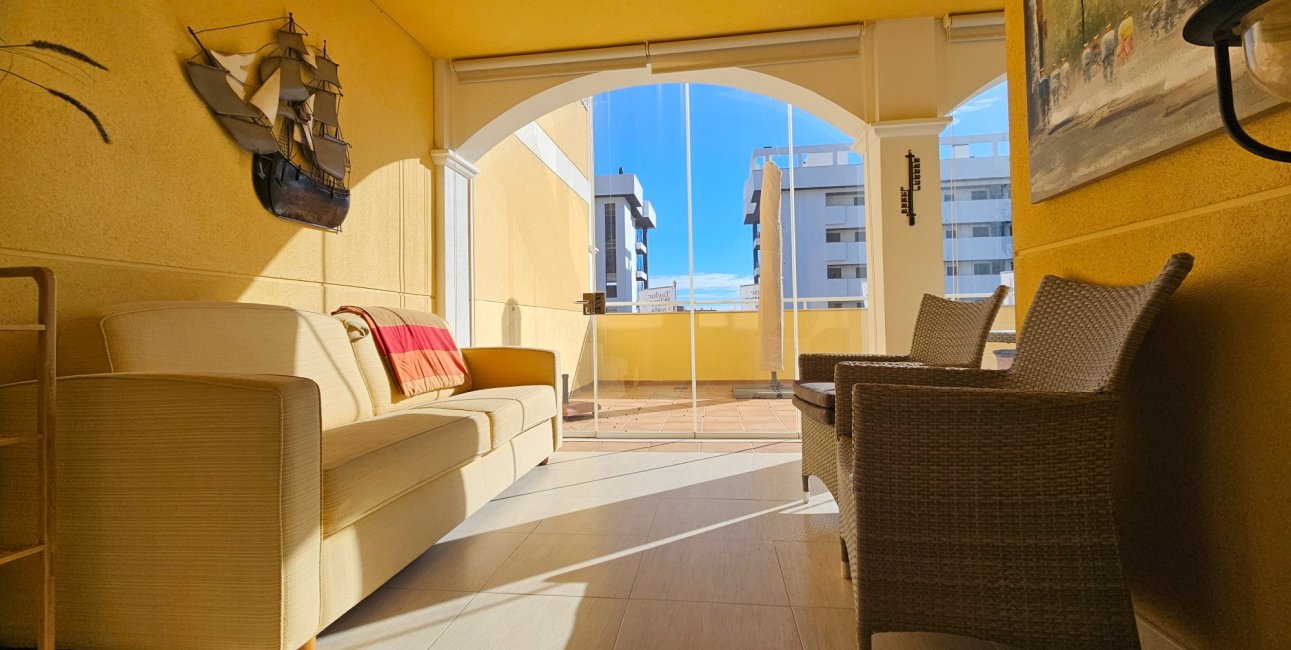 Resale - Apartment / flat -
Torrevieja - Torreblanca