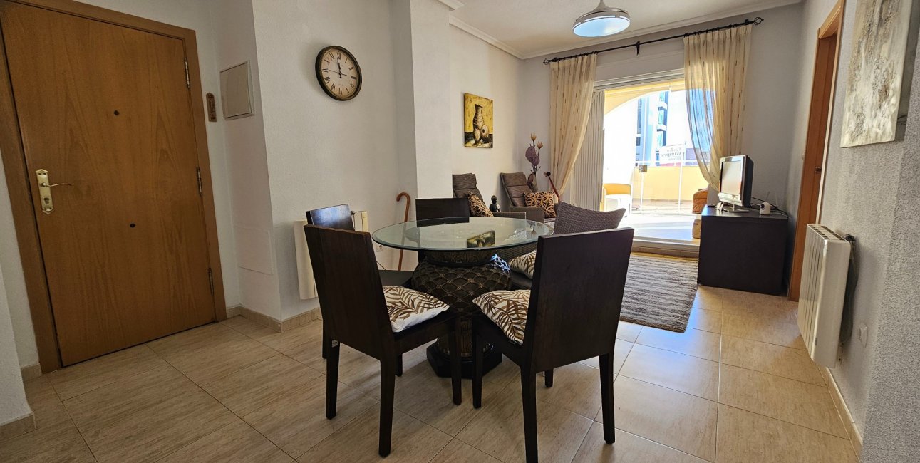 Resale - Apartment / flat -
Torrevieja - Torreblanca