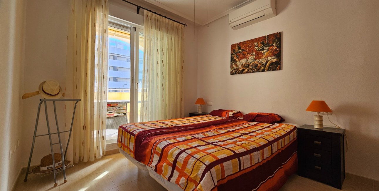 Resale - Apartment / flat -
Torrevieja - Torreblanca