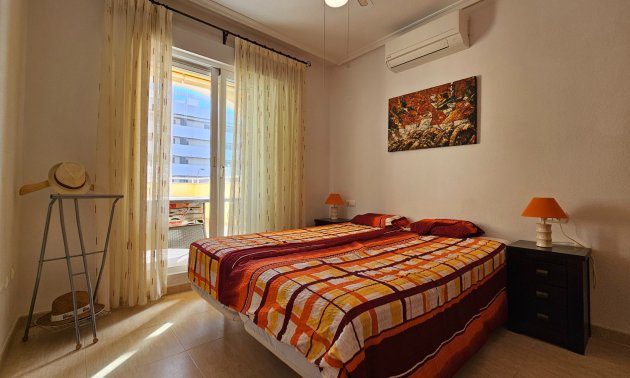 Resale - Apartment / flat -
Torrevieja - Torreblanca