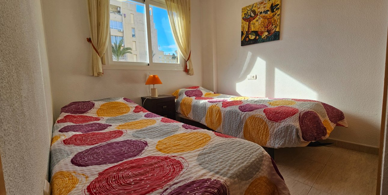 Resale - Apartment / flat -
Torrevieja - Torreblanca