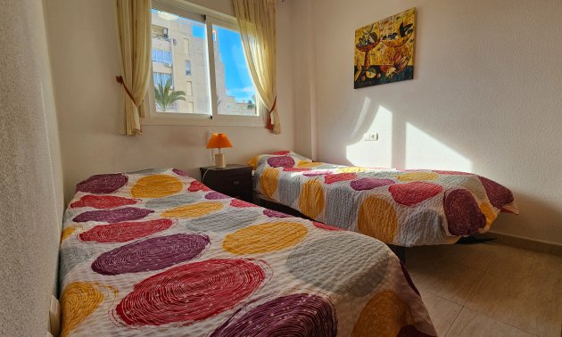 Resale - Apartment / flat -
Torrevieja - Torreblanca