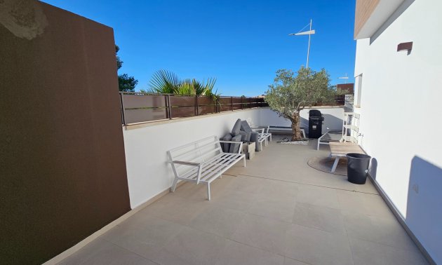 Resale - Villa -
Algorfa - La Finca Golf Resort