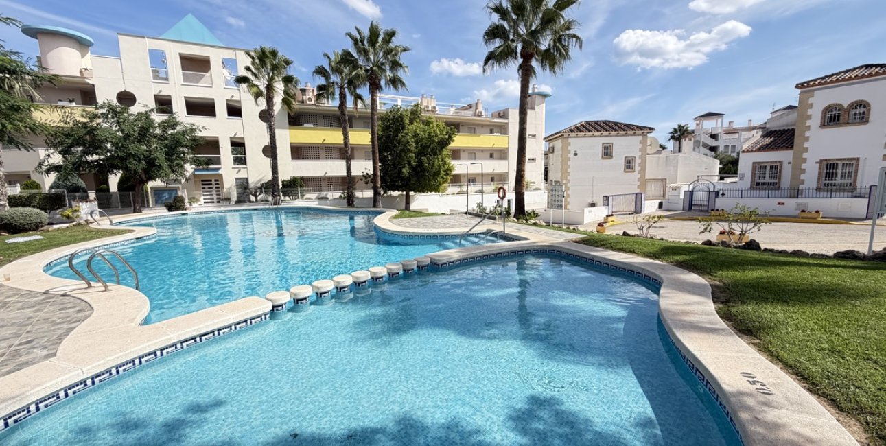 Resale - Apartment / flat -
Orihuela Costa - Villamartin