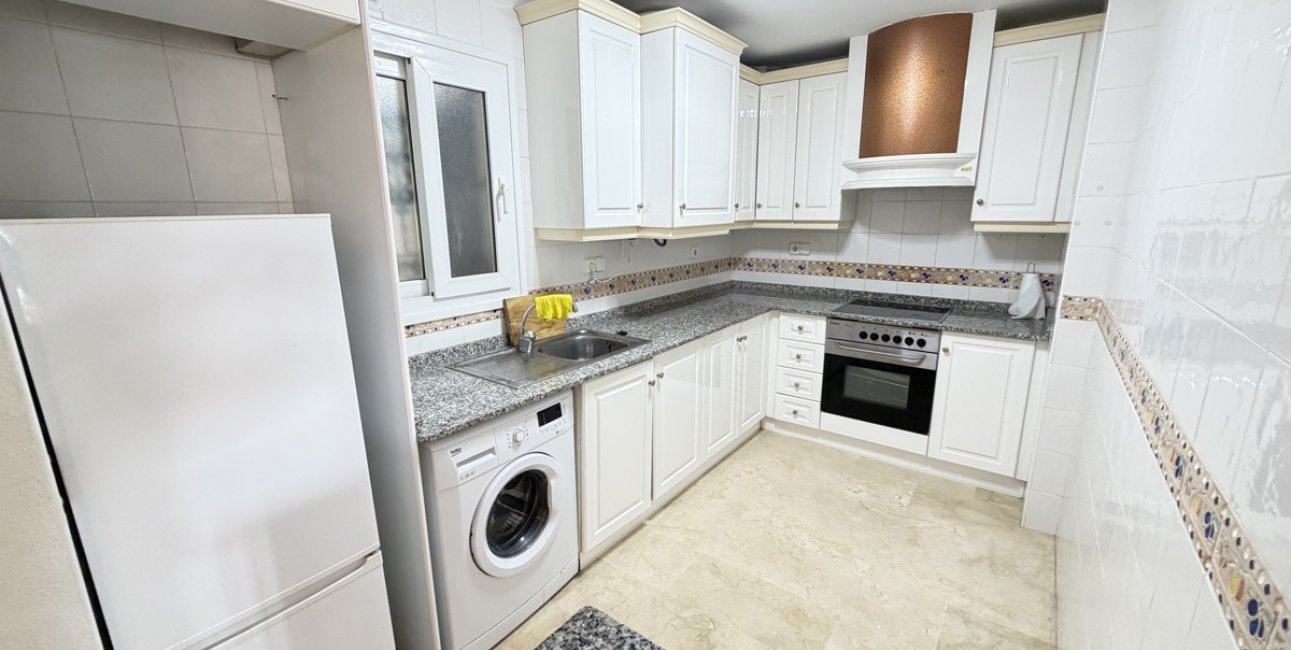 Resale - Apartment / flat -
Orihuela Costa - Villamartin