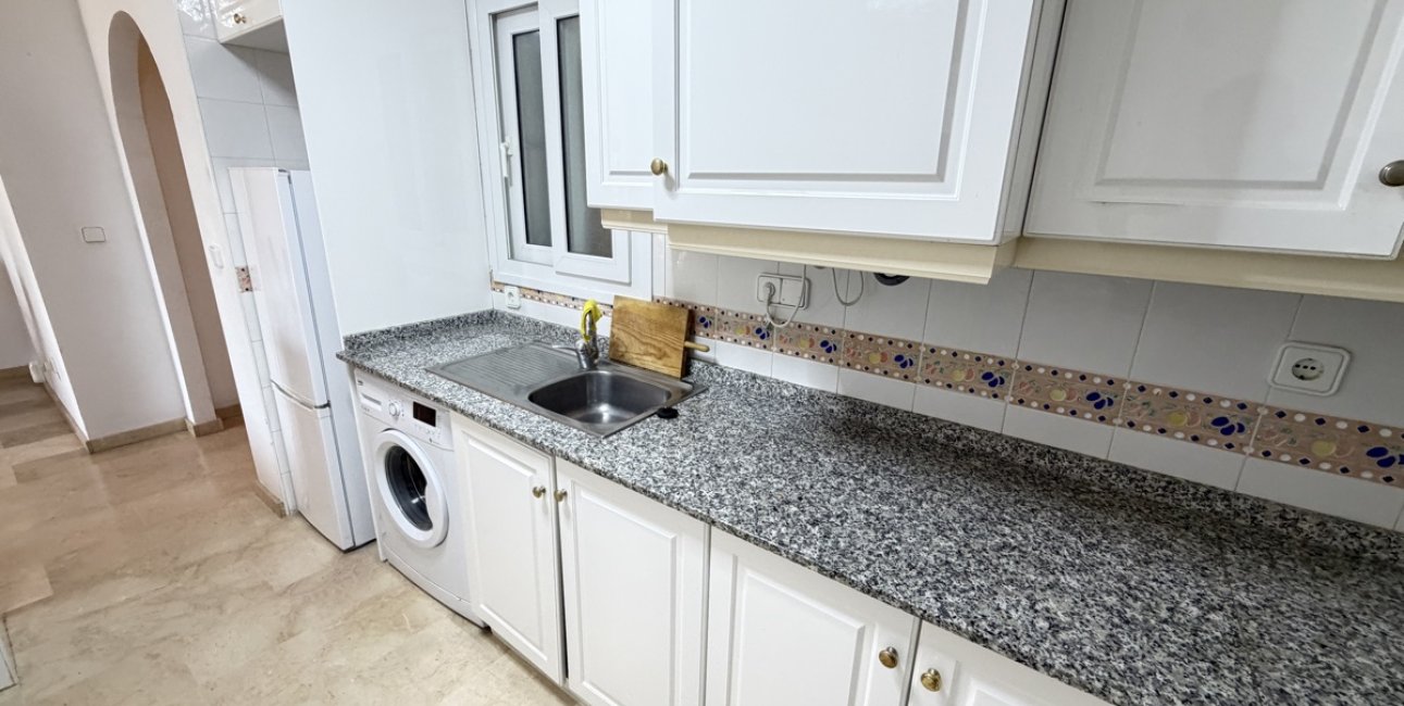Resale - Apartment / flat -
Orihuela Costa - Villamartin