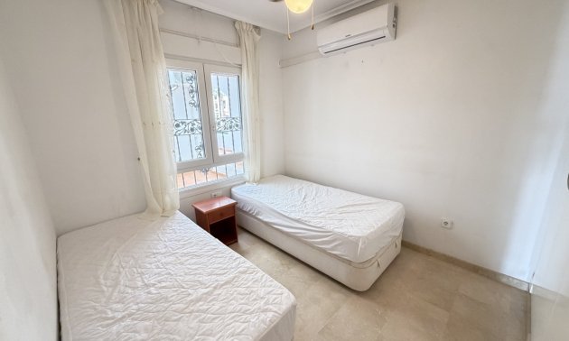 Resale - Apartment / flat -
Orihuela Costa - Villamartin