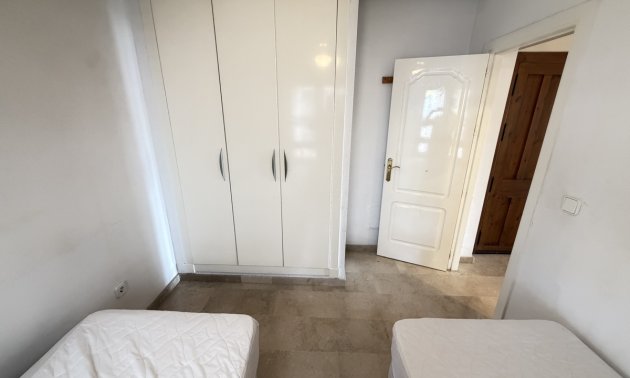 Resale - Apartment / flat -
Orihuela Costa - Villamartin