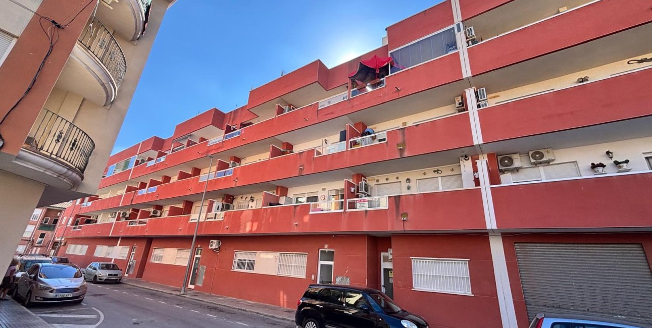 Resale - Apartment / flat -
Almoradi - Almoradi - Town