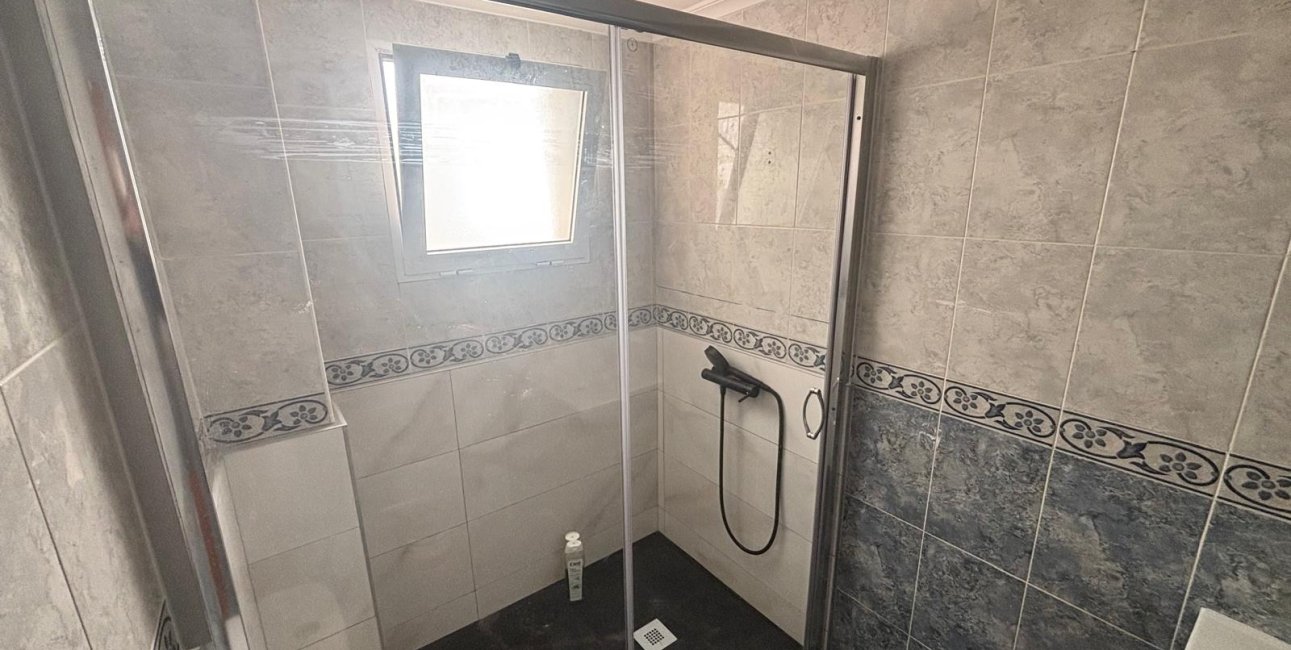 Resale - Apartment / flat -
Almoradi - Almoradi - Town