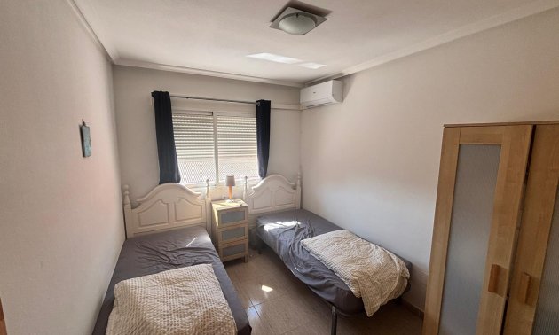 Resale - Apartment / flat -
Almoradi - Almoradi - Town