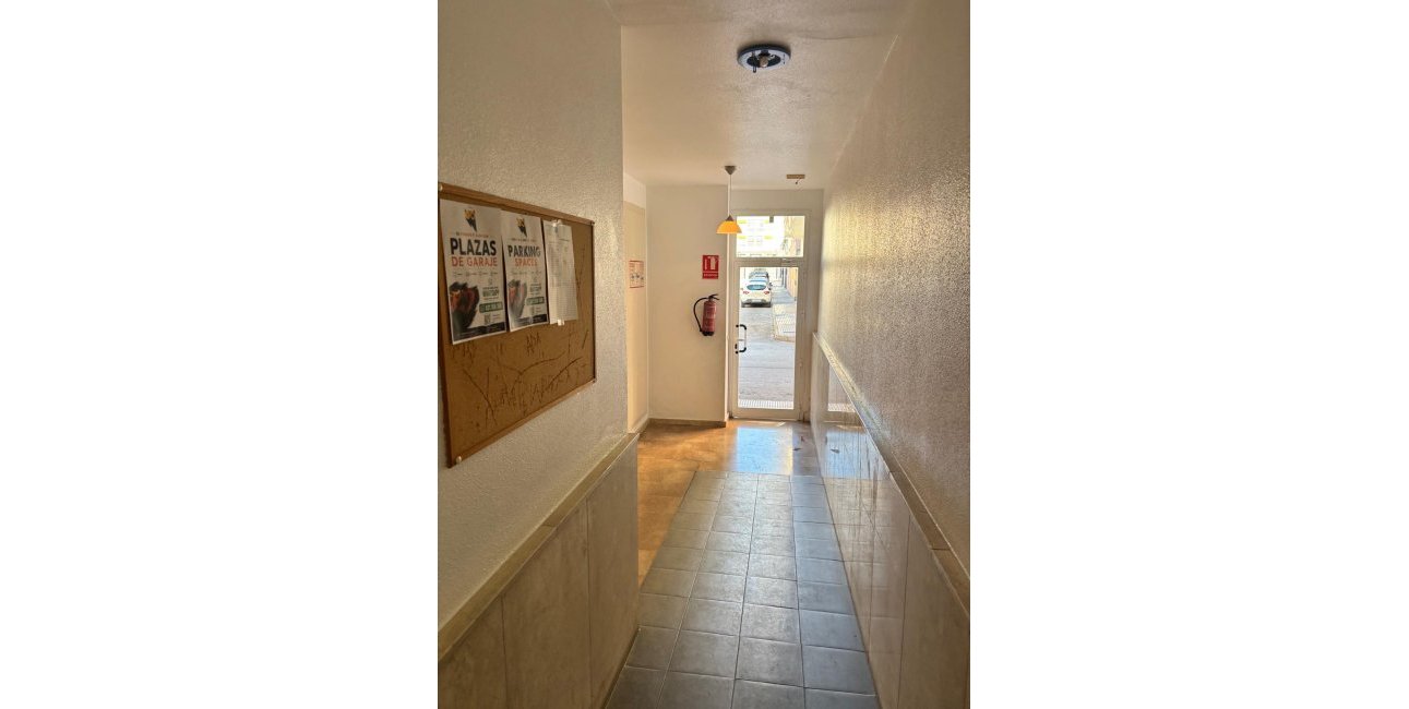 Resale - Apartment / flat -
Almoradi - Almoradi - Town