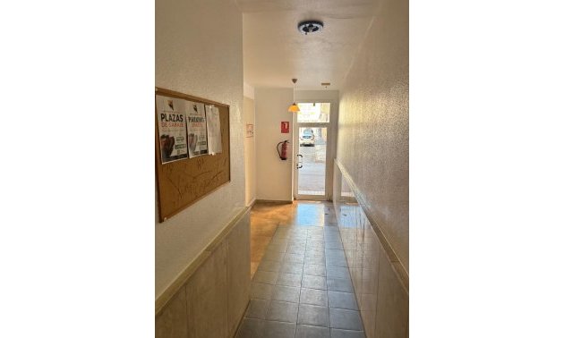 Resale - Apartment / flat -
Almoradi - Almoradi - Town