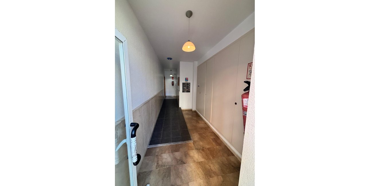 Resale - Apartment / flat -
Almoradi - Almoradi - Town