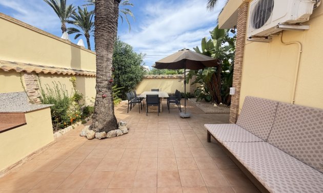 Resale - Villa -
Orihuela Costa - Cabo Roig