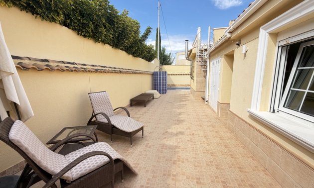 Resale - Villa -
Orihuela Costa - Cabo Roig
