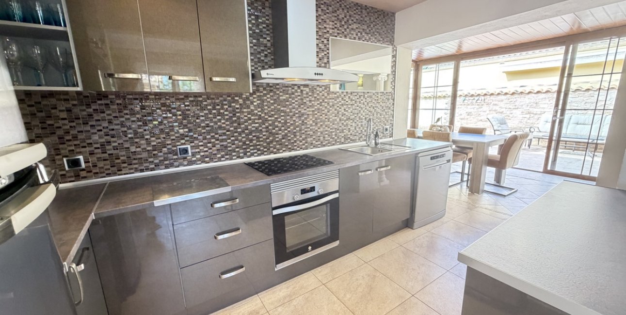 Resale - Villa -
Orihuela Costa - Cabo Roig