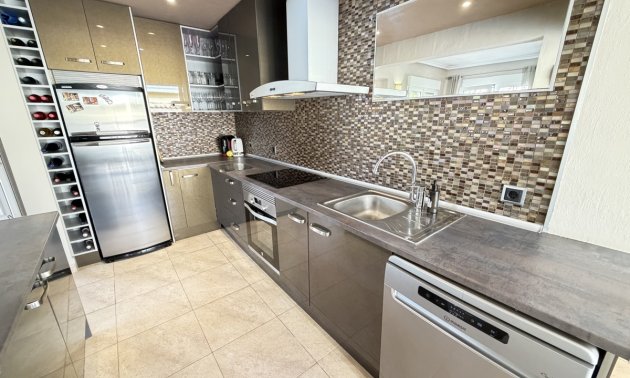 Resale - Villa -
Orihuela Costa - Cabo Roig