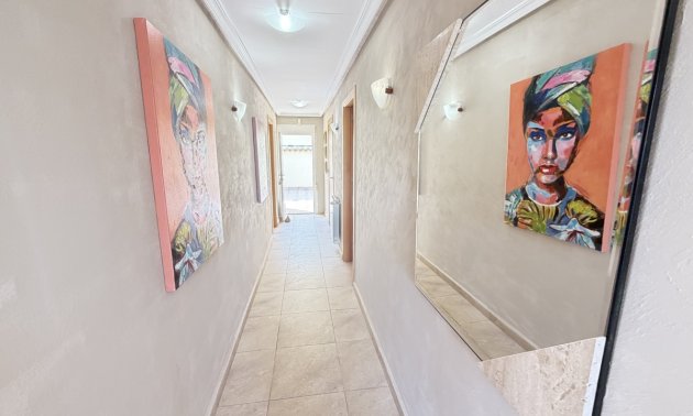 Resale - Villa -
Orihuela Costa - Cabo Roig