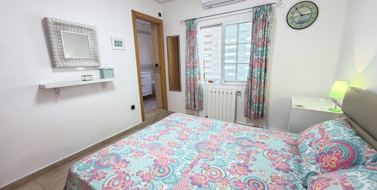 Resale - Villa -
Orihuela Costa - Cabo Roig