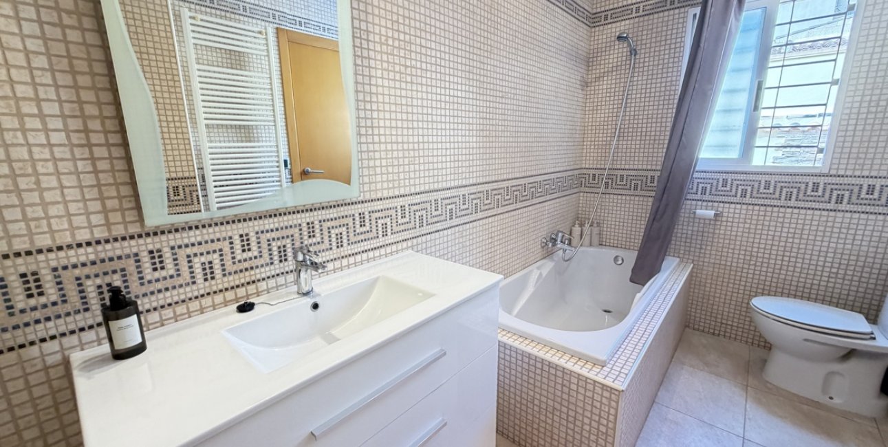 Resale - Villa -
Orihuela Costa - Cabo Roig