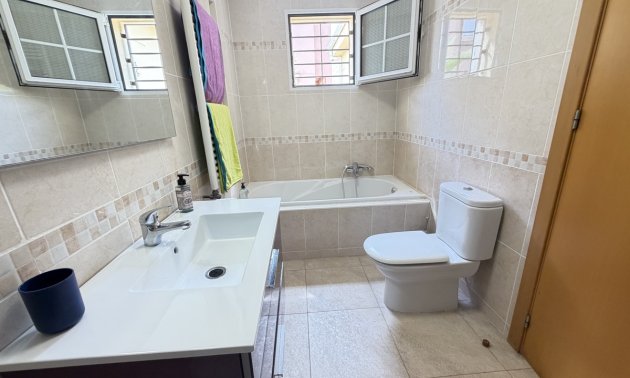 Resale - Villa -
Orihuela Costa - Cabo Roig