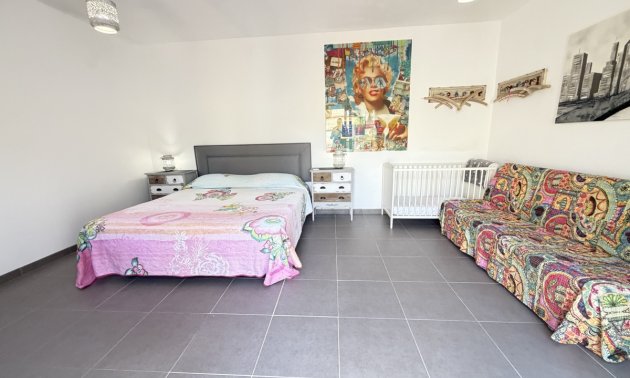 Resale - Villa -
Orihuela Costa - Cabo Roig