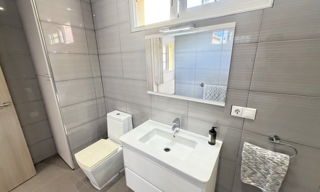 Resale - Villa -
Orihuela Costa - Cabo Roig