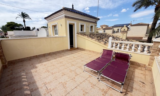Resale - Villa -
Orihuela Costa - Cabo Roig