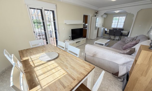 Resale - Villa -
Orihuela Costa - El Galan