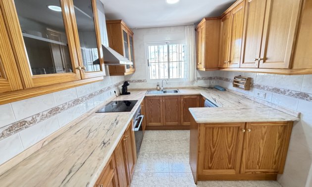 Resale - Villa -
Orihuela Costa - El Galan