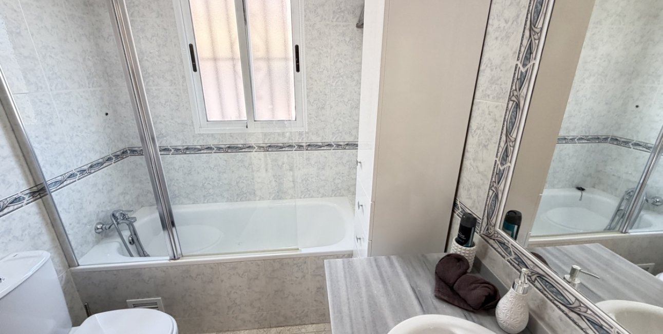 Resale - Villa -
Orihuela Costa - El Galan