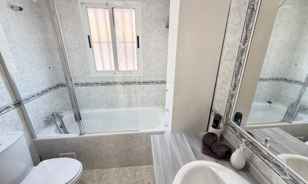 Resale - Villa -
Orihuela Costa - El Galan