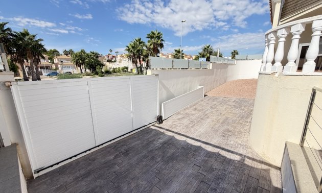 Resale - Villa -
Orihuela Costa - El Galan