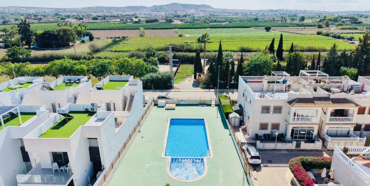 Resale - Townhouse -
Daya Vieja - Daya Vieja - Town