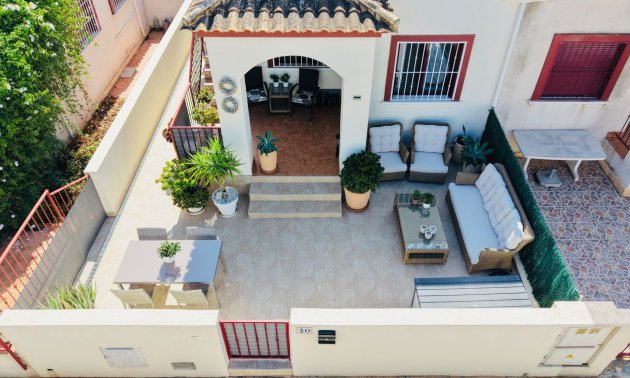 Resale - Townhouse -
Daya Vieja - Daya Vieja - Town