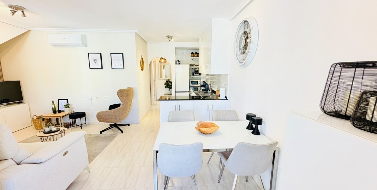 Resale - Townhouse -
Daya Vieja - Daya Vieja - Town