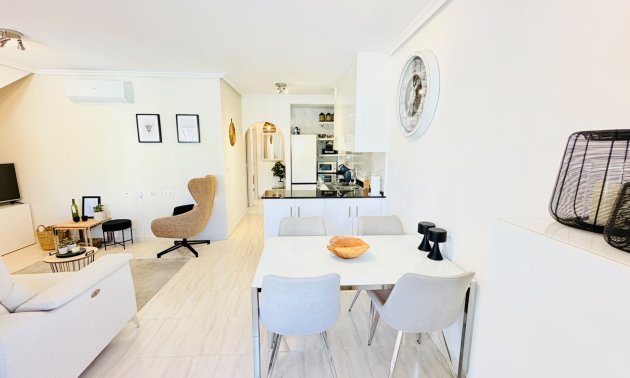 Resale - Townhouse -
Daya Vieja - Daya Vieja - Town