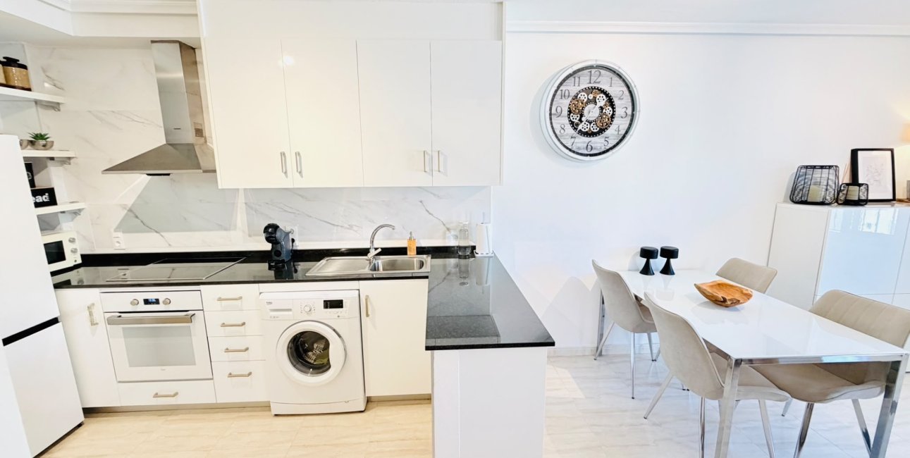 Resale - Townhouse -
Daya Vieja - Daya Vieja - Town