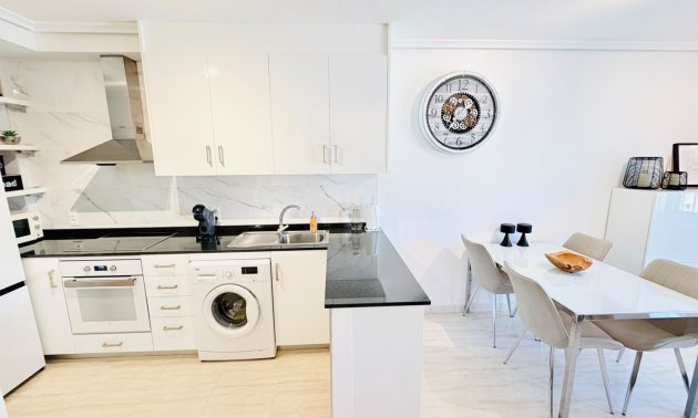 Resale - Townhouse -
Daya Vieja - Daya Vieja - Town