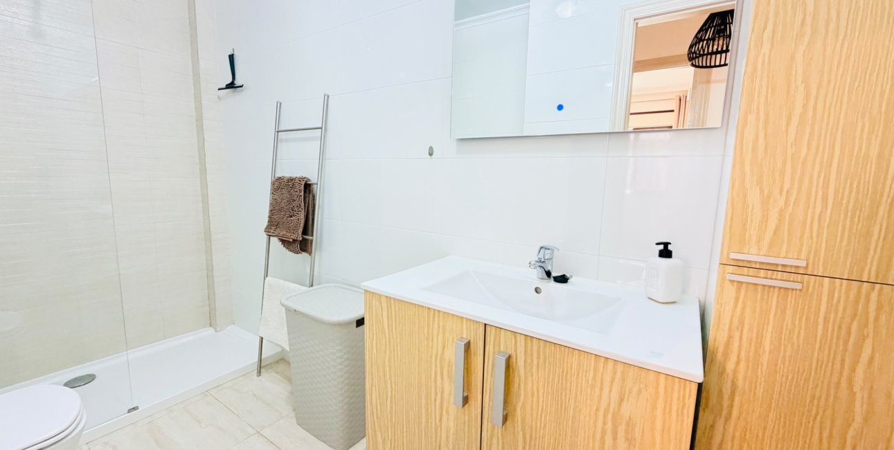 Resale - Townhouse -
Daya Vieja - Daya Vieja - Town