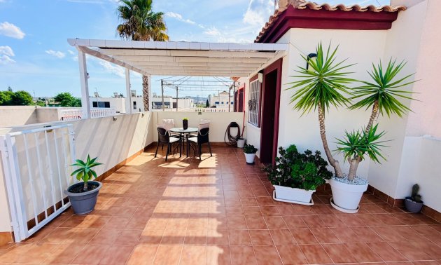 Resale - Townhouse -
Daya Vieja - Daya Vieja - Town