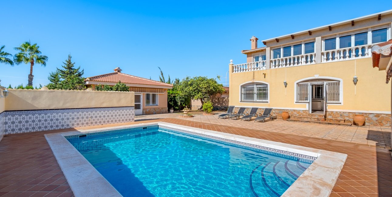 Resale - Villa -
Ciudad Quesada - Ciudad Quesada - Town