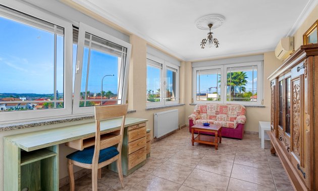 Resale - Villa -
Ciudad Quesada - Ciudad Quesada - Town